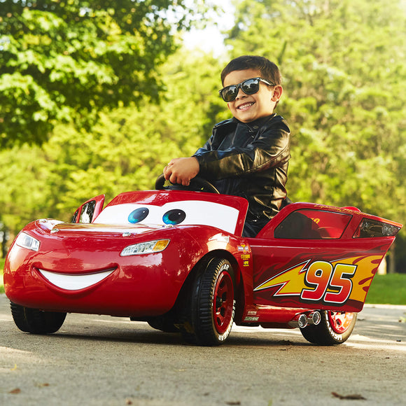 Disney Pixar Cars 3 Lightning McQueen 6V Battery-Powered Ride On by Huffy